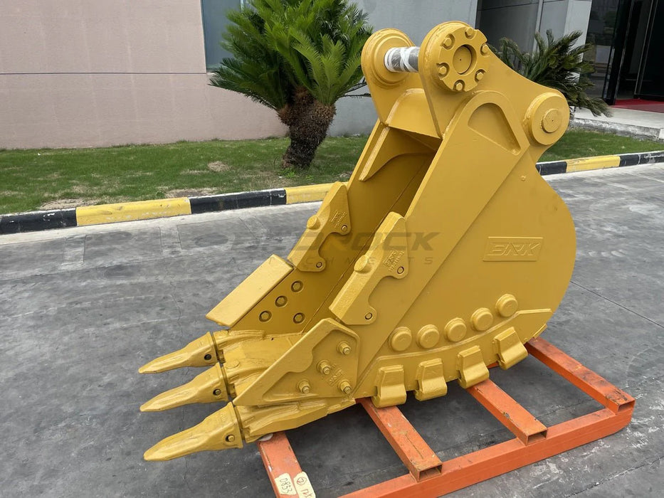 Bedrock Attachments – 24" Heavy Duty Excavator Bucket Fits CAT 324D/E, 326/D2/F, 329D/E, 330D2/F, 335F Excavator