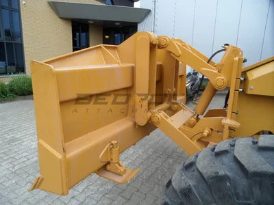 Bedrock Attachments – Lift Group Fits CAT 12H/12G/12M2/12M3 120K/120M/120M2 14H/14G/14M 140K/140H/140G/140M2/140M3 150 160/160H/160G/160M/160M2/160M3 120H/120G 135H/135G Motor Grader