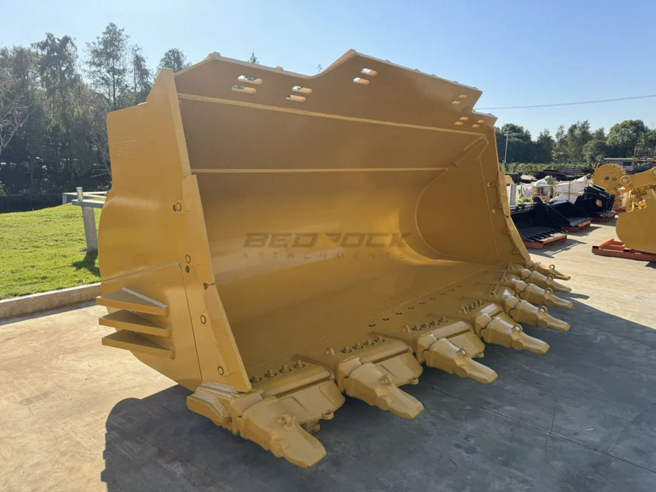 Bedrock Attachments – Loader Spade Nose Rock Bucket Pin On CAT 992K, 11.5m3, 199in, 5056mm