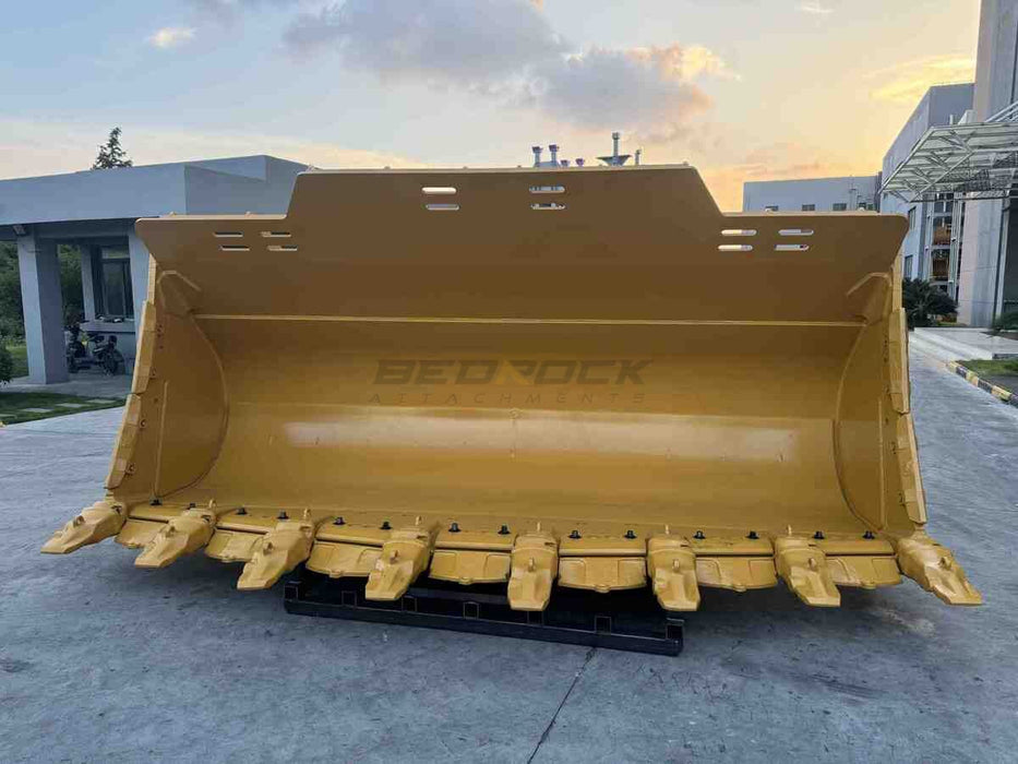 Bedrock Attachments – Loader Spade Nose Rock Bucket Pin On CAT 992K, 9m3, 192in