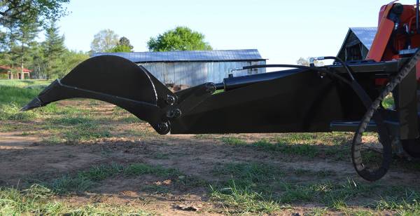 Loflin Fabrication – 12" Backhoe Bucket